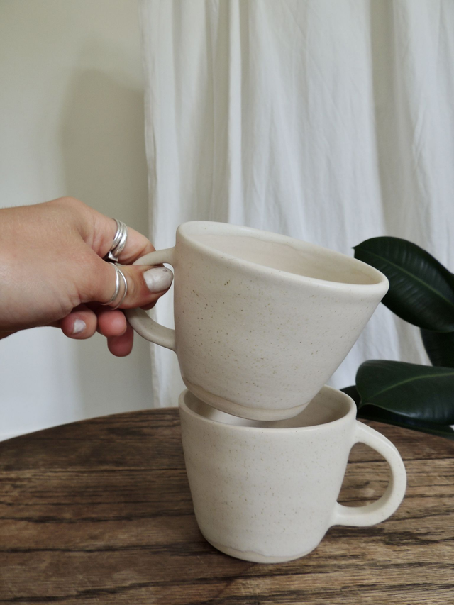 Medium Tulip Mug | Almond
