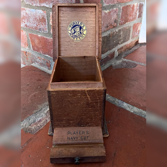 1930’s Players Navy Cut Cigarettes Dispensing Box