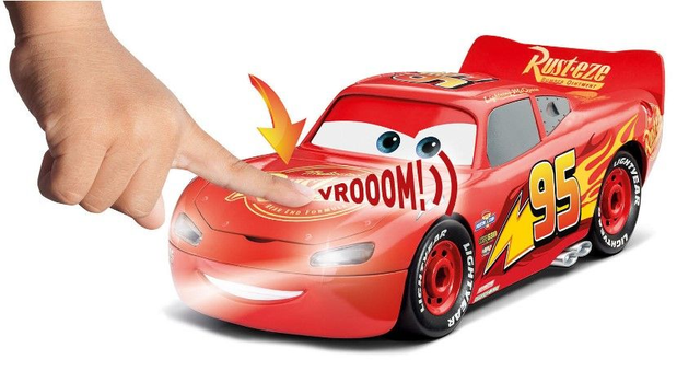 Flash Mc Queen avec son et lumière à assembler Revell 06562 1/20