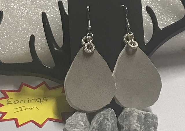 Gray Suede Dangling Earrings - SUE07