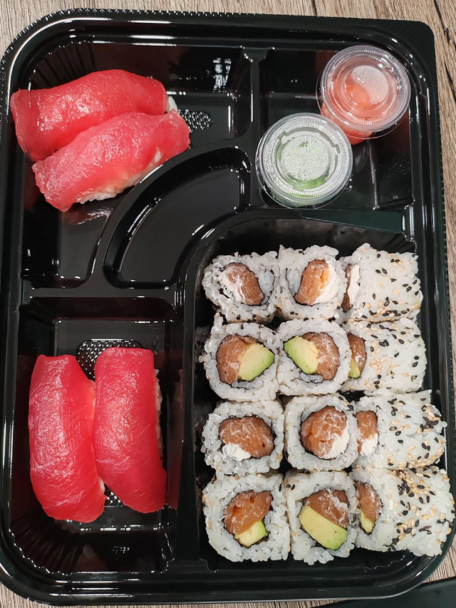 Plt 3 (16 pcs) california saumon fromage,california saumon avocat,sushi thon 