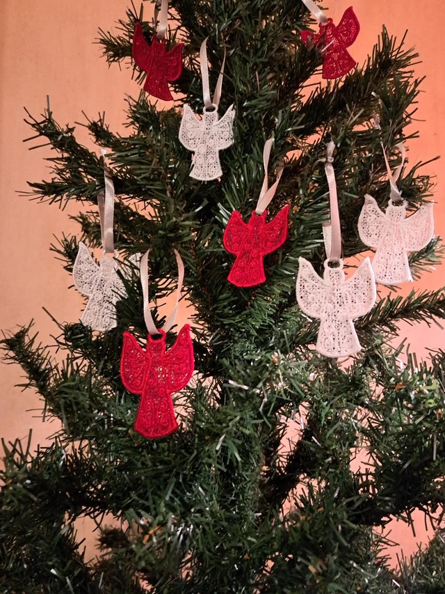 1 Lot De 8 Anges Rouge Et Blanc. 