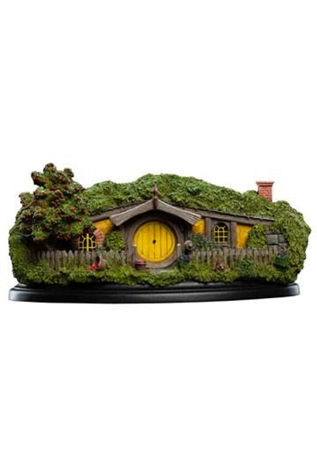 The Hobbit: Apple Orchard Figure