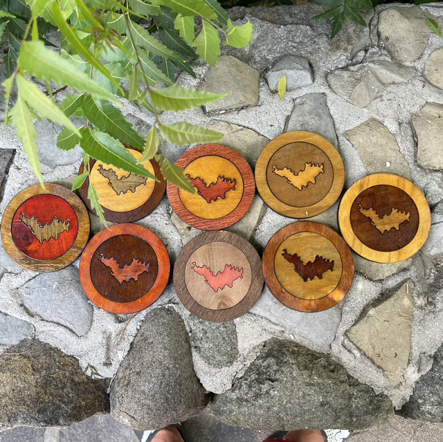 Dessous de verre en bois graver