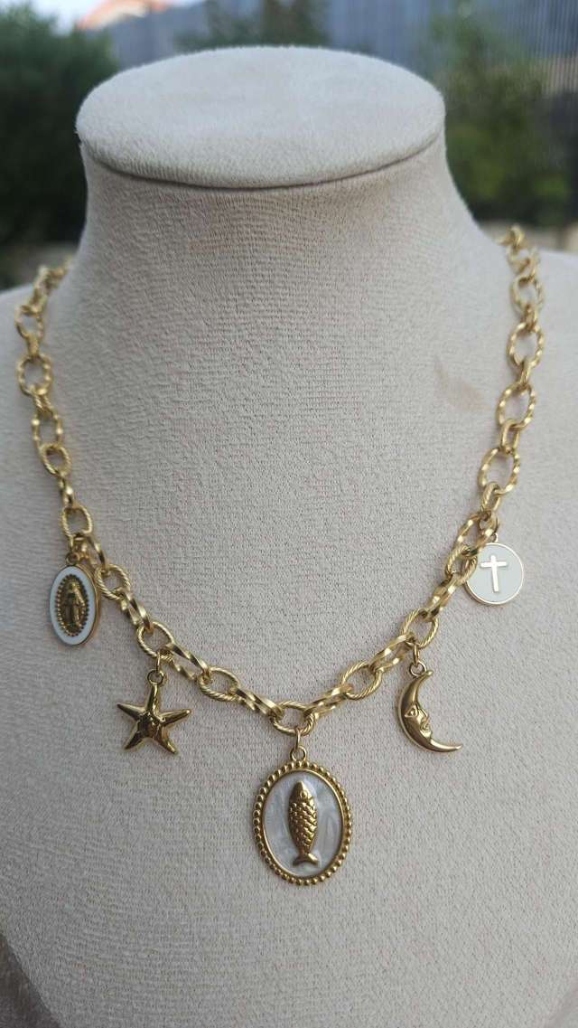 Collier charms 