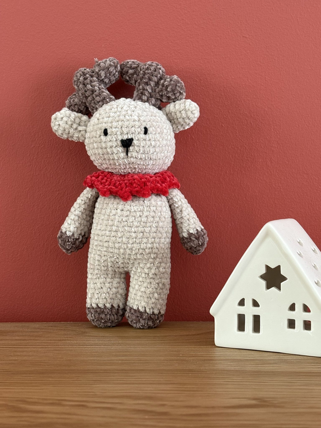 Eden - peluche renne au crochet