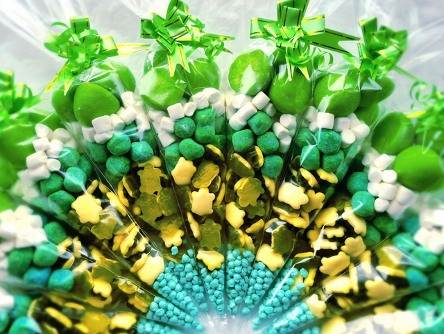 Green &amp; White Sweet Cones