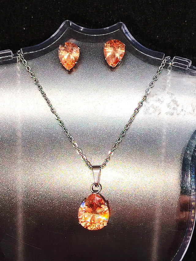 Ensemble golden pink