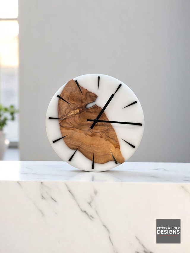 Wanduhr weiss