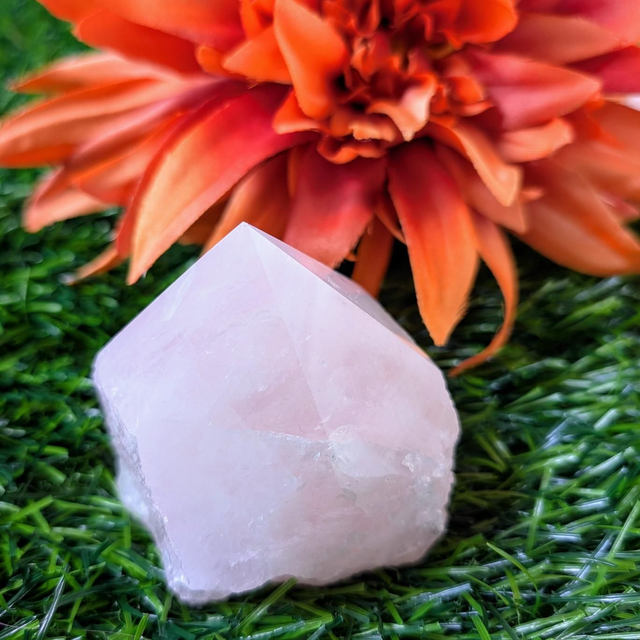 Rose Quartz Cut Base 