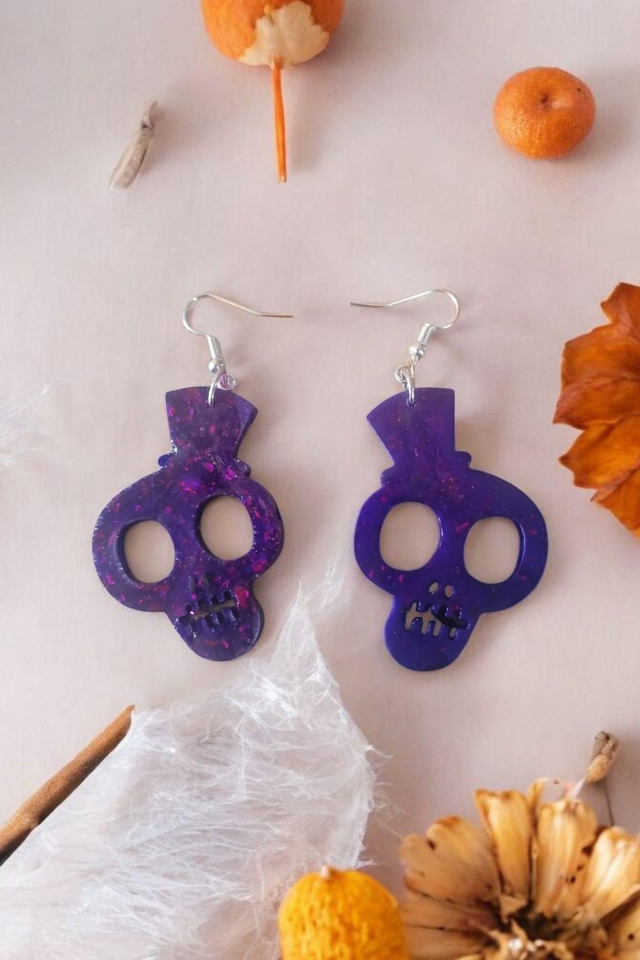 Boucles d&#039;oreilles en résine uv, hypoallergénique fait main 