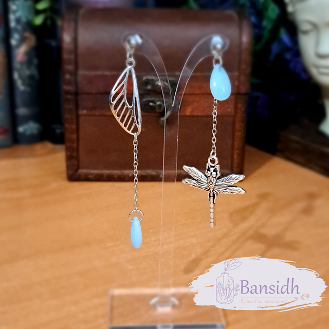 Boucles modèle unique libellule et gouttes bleu 