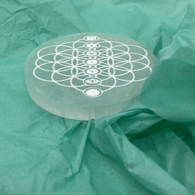 Z- Disque de sélénite - fleur de vie et chakras 