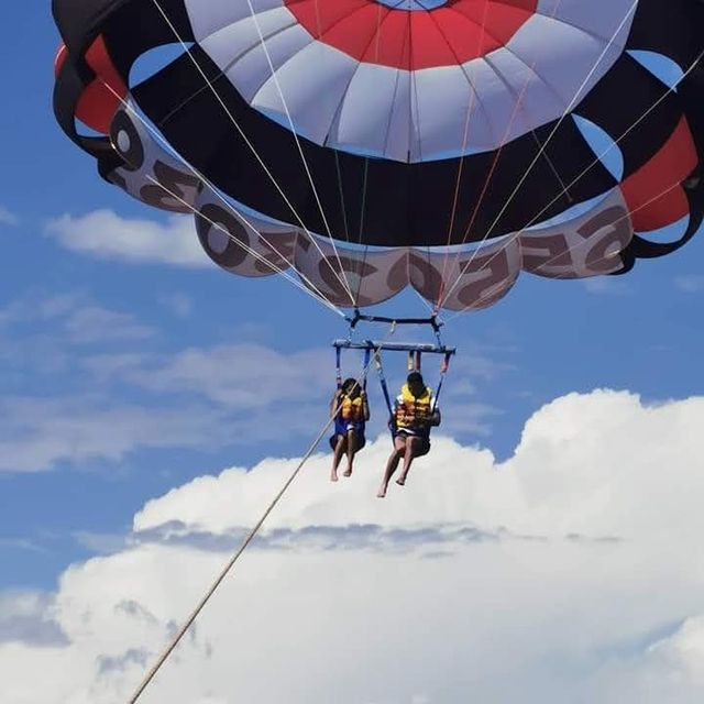 Parasailing 