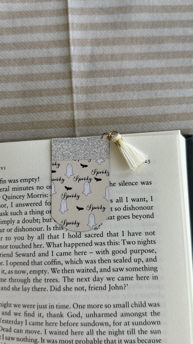 Marque-page magnétique avec gland textile, Collection Halloween Town, Spooky