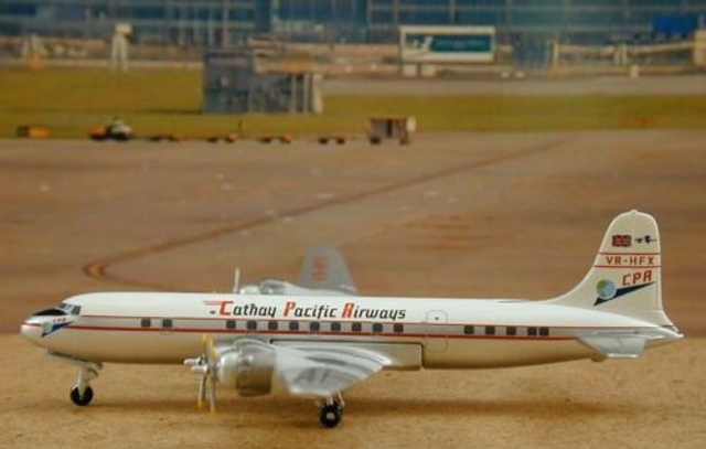 Cathay Pacific DC-6B (VR-HFX), Green Box