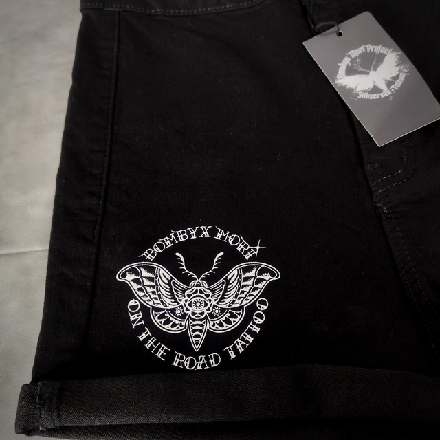 Short en Jean Taille haute "Flower Tattoo"