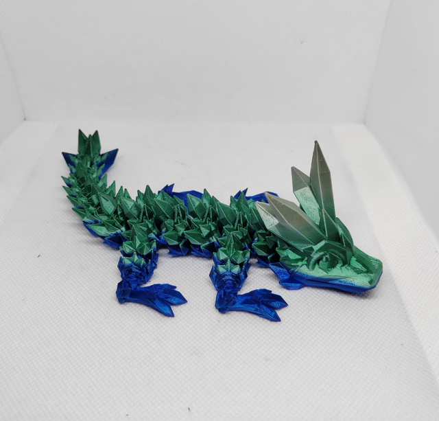 Bébé dragon cristal 