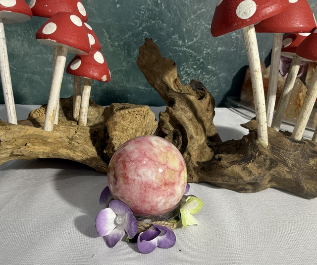 Thulite sphere