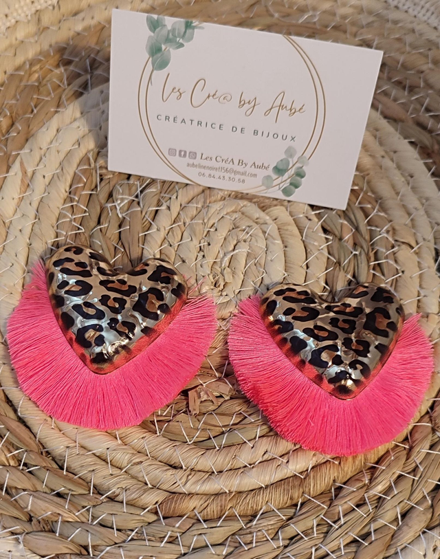 BO BIG BOHEME COEUR LEOPARD / POMPONS ROSE FLUO 0000219