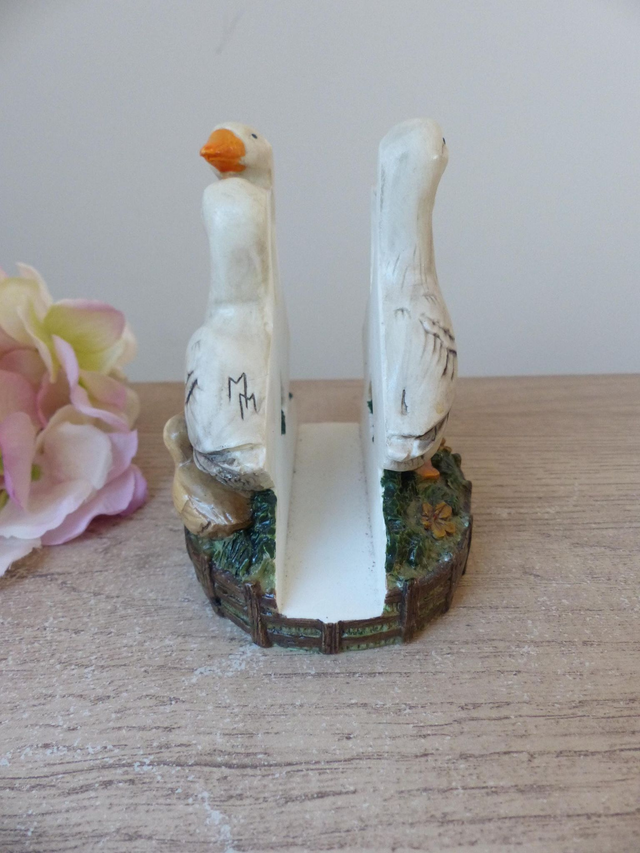 Charmant porte serviettes résine décoré d'oies, accessoire de table cuisine ferme décoration rustique, oiseaux porte serviettes déco cuisine