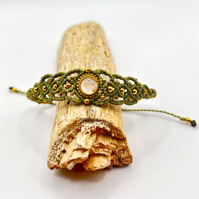 Bracelet SAUGE – Quartz rose &amp; micro-macramé