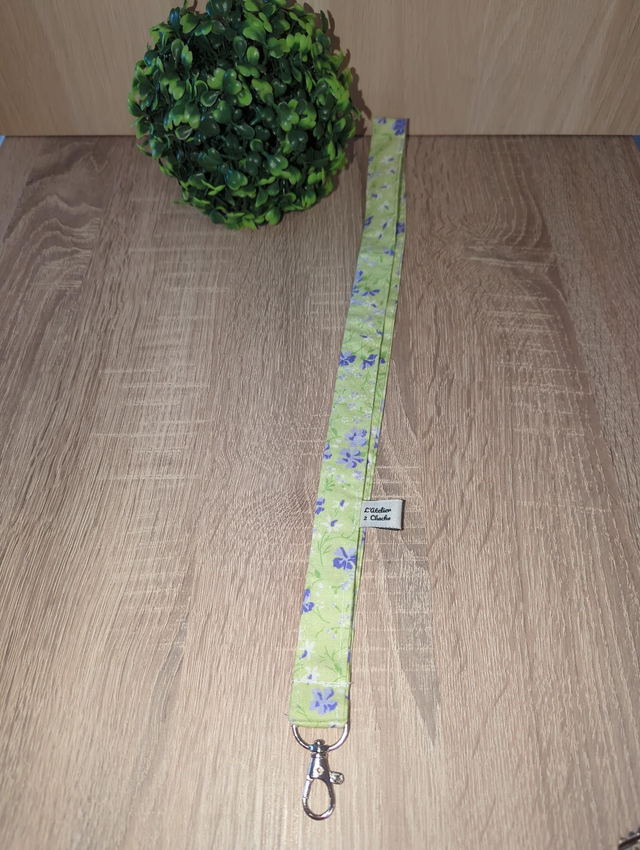 Porte clé tour de cou 8