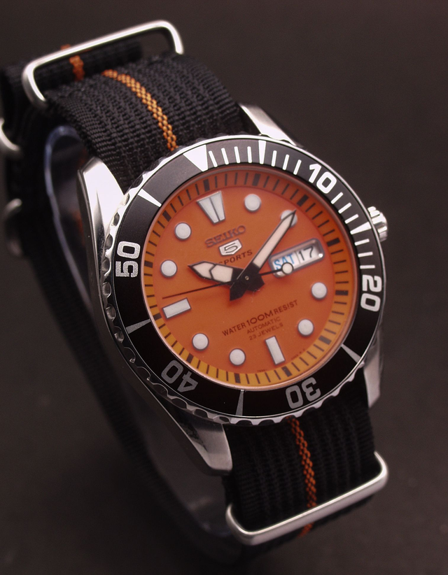 Seiko 5 Sports "Sea Urchin" SNZF19 - Automatic