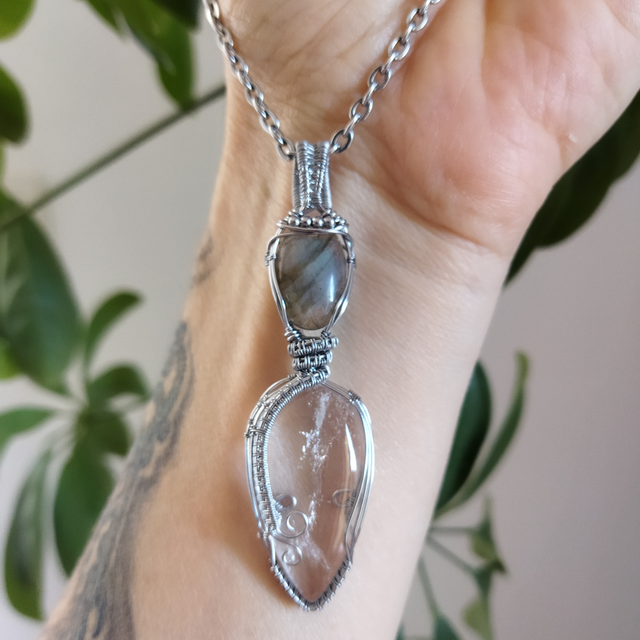 Pendentif "Talisman Protection" Labradorite et Cristal de roche (Quartz incolore)