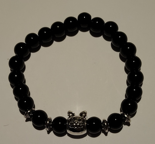Black Pearl Cat Bracelet.