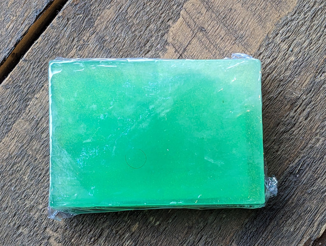 Zingy Lime Luxury Bar Soap (100g)