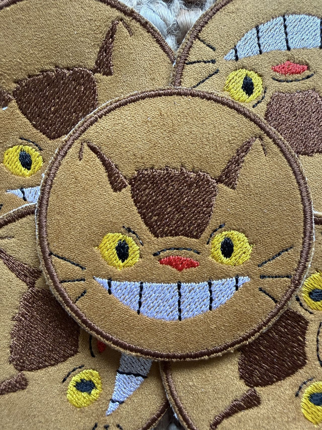 Patch brodé inspiré du Chat Bus
