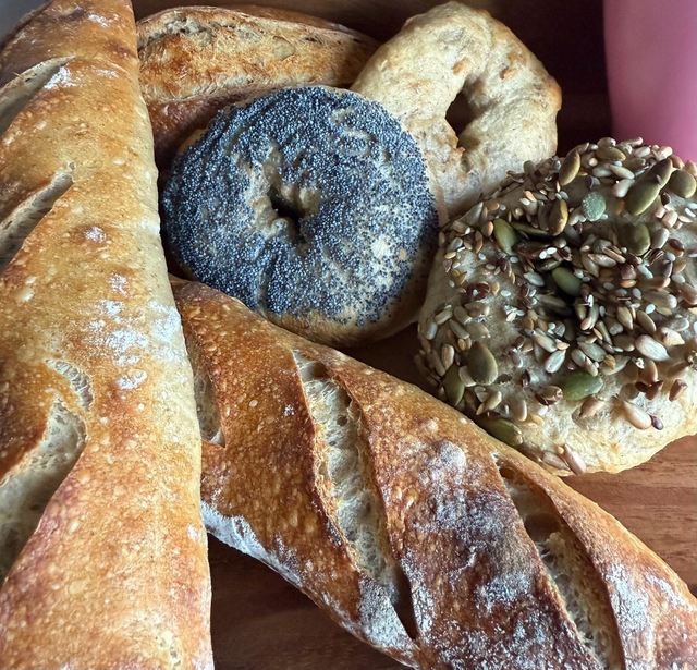 The Artisan Bread, Bagel and Baguette Box