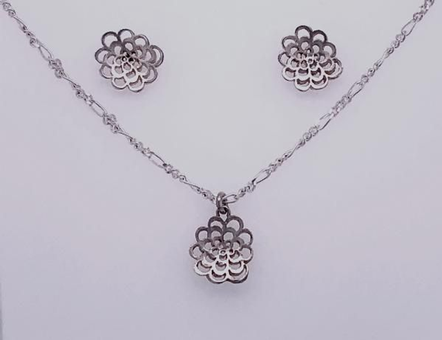 Pendentif et Boucle d'oreille mimi 