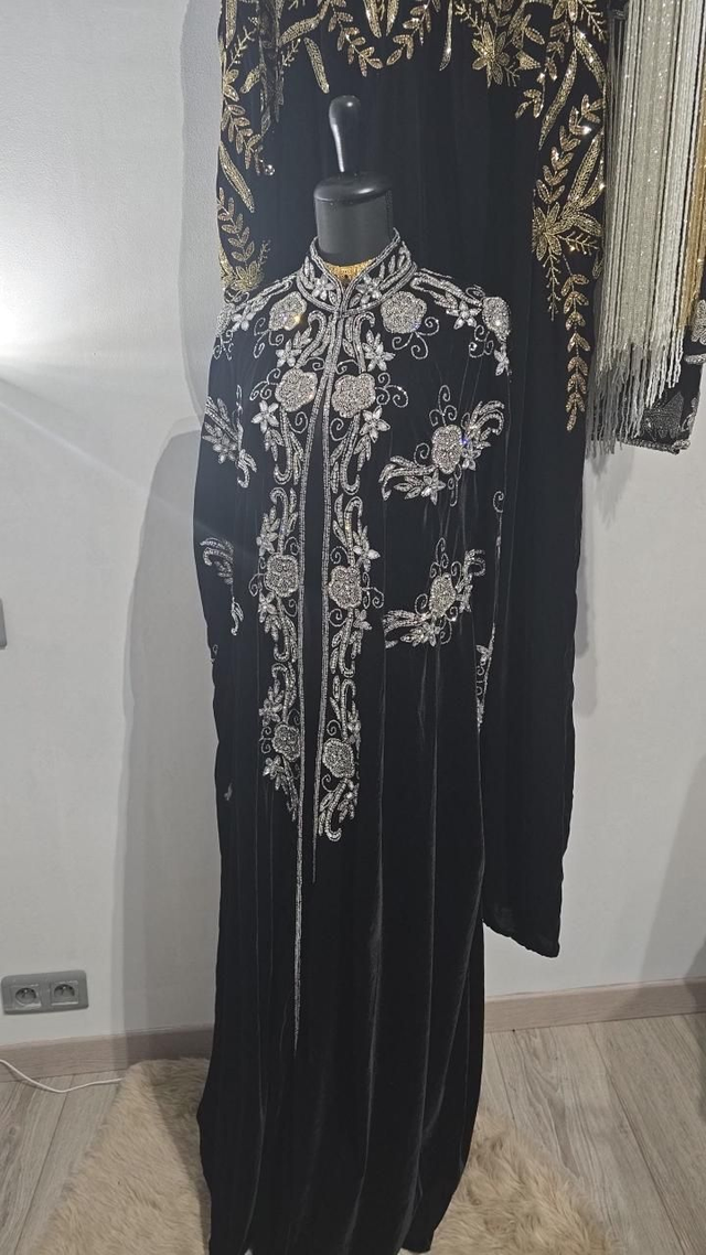 Cape velours de soie noir argent 