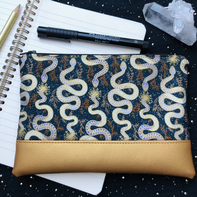 Trousse - Les serpents du printemps