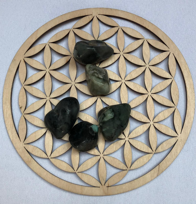 Pierre roulée en Emeraude