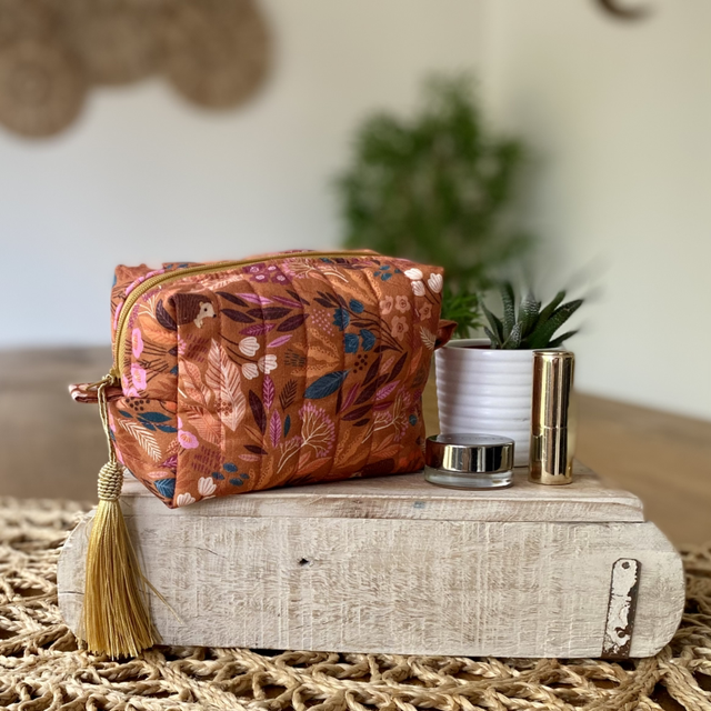 Cosmetic Bag Quilted - Hedgehog