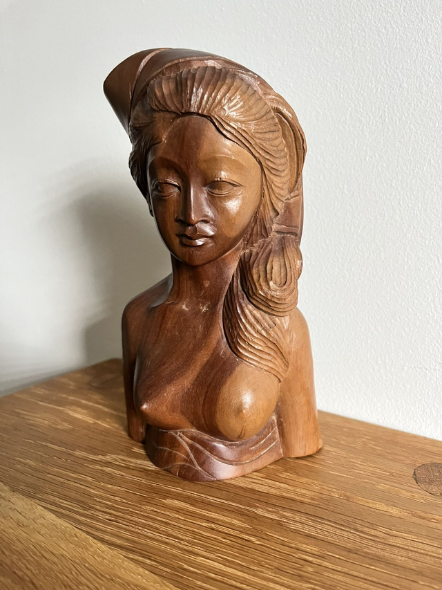 Balinese Princess Artisan Hand Carved Wood Sculpture Antique Early to Mid-20th Century.