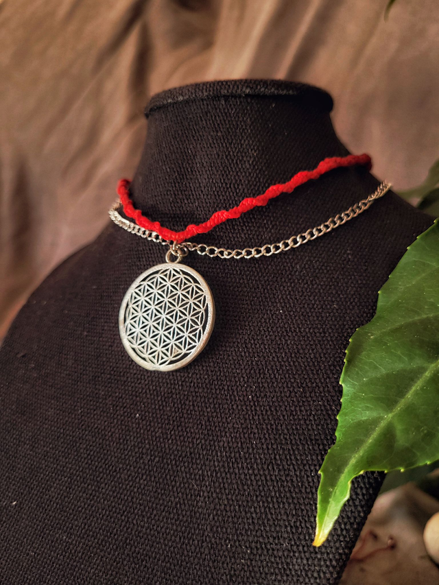 Deux rangs et fleur de vie