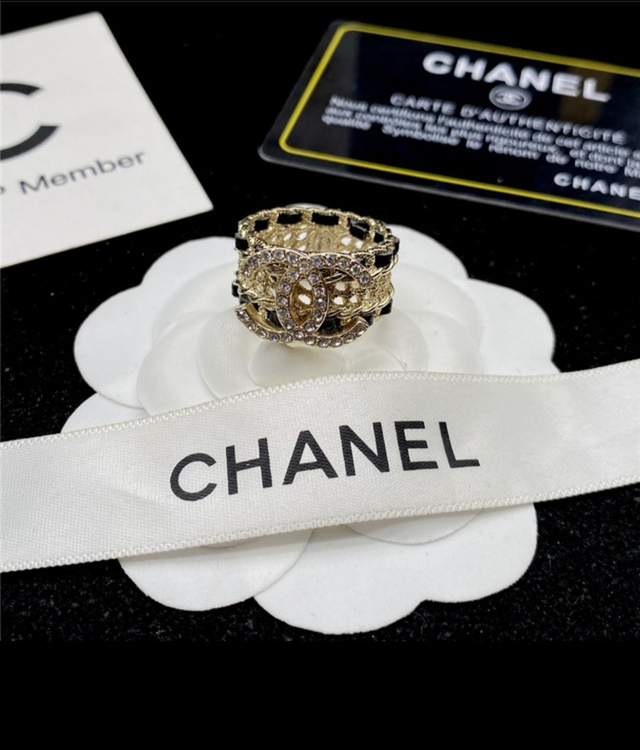 Bague CH