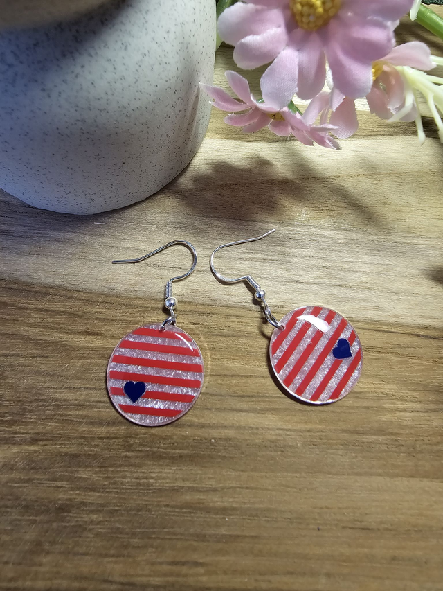 Boucles d'oreilles 20mm Argent -"Un Cœur à la Mer" — L'élégance au rythme des vagues-rouge coeur bleu