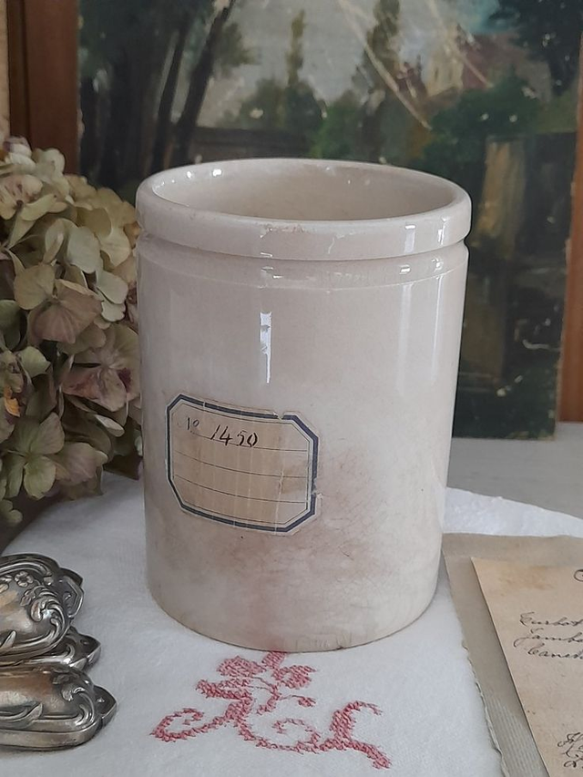 Pot ancien Terre de Fer à confiture et son étiquette