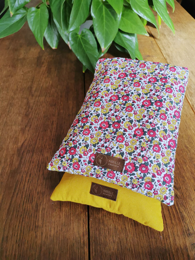 🌼Pochette à livre - Liberty bordeaux