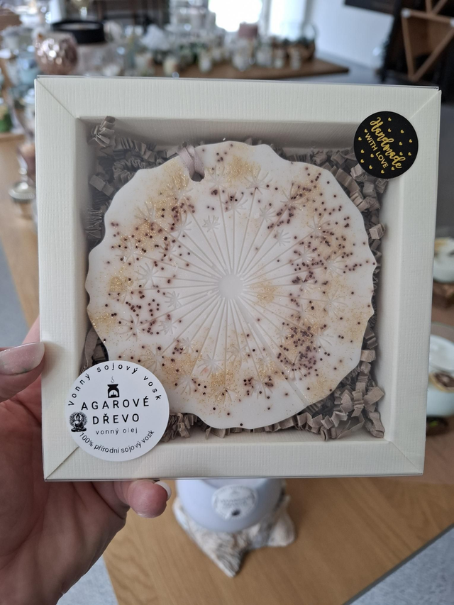 Agarové dřevo Mandala Pampeliška - vonný sójový vosk závěsný