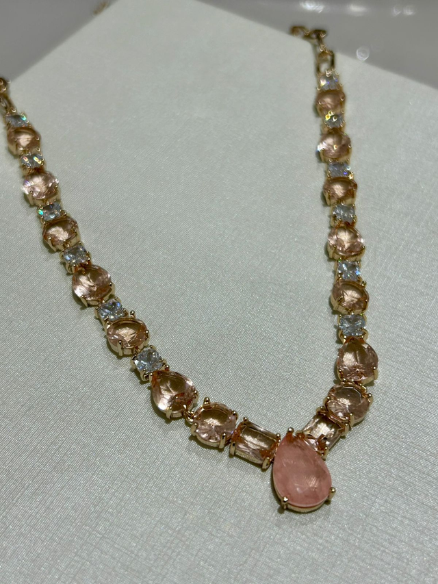 COLAR FECHO BÓIA TOPÁZIO E GOTA FUSION MORGANITA CRAVEJADO OURO 18K