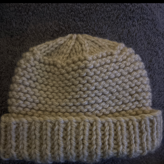 Beige chunky baby hat 