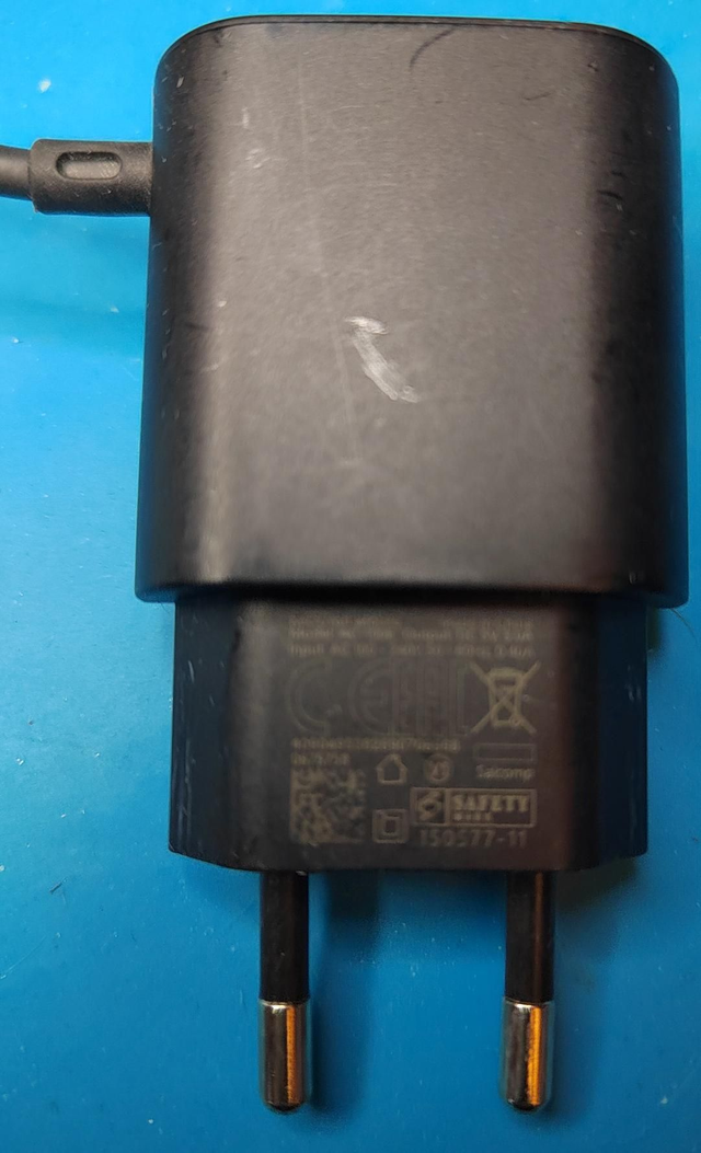 Microsoft AC-100E - USB-C laturi