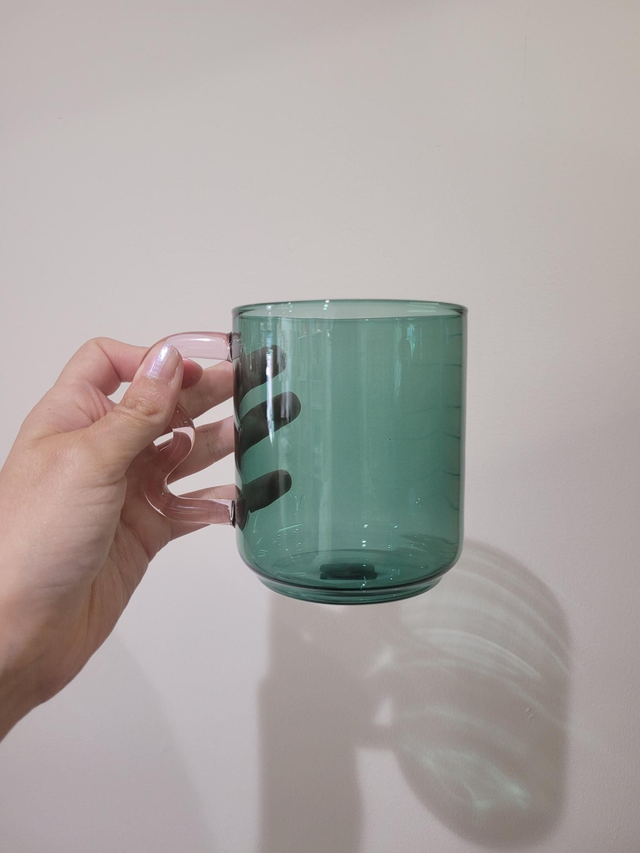 Teal glass mug with pink handle - HE-037