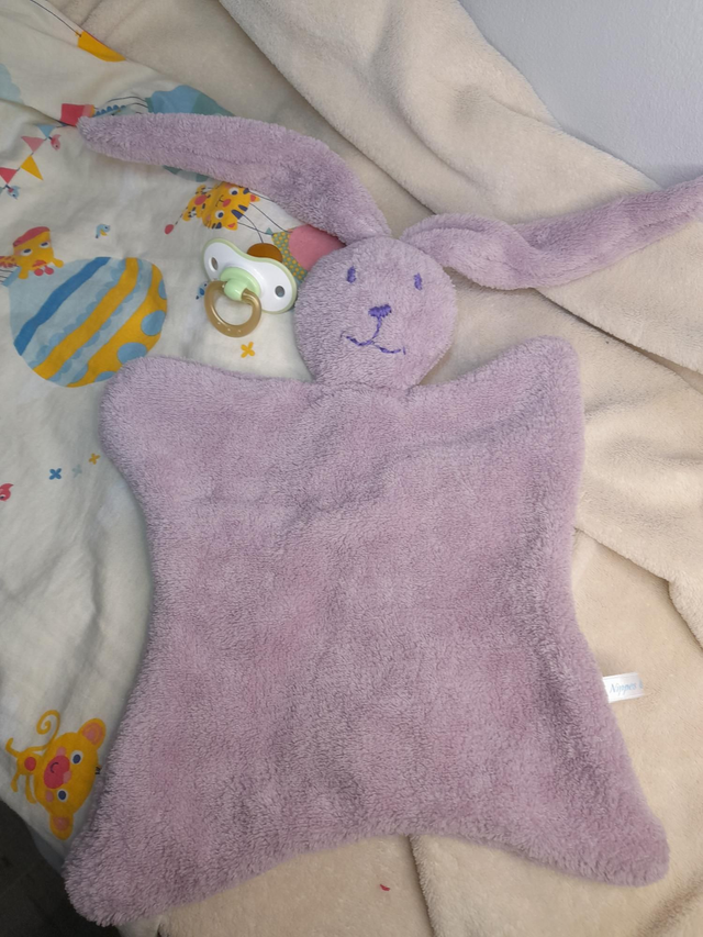 Doudou lapin mauve